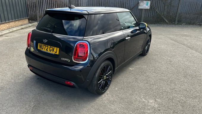 2022 Mini Hatch