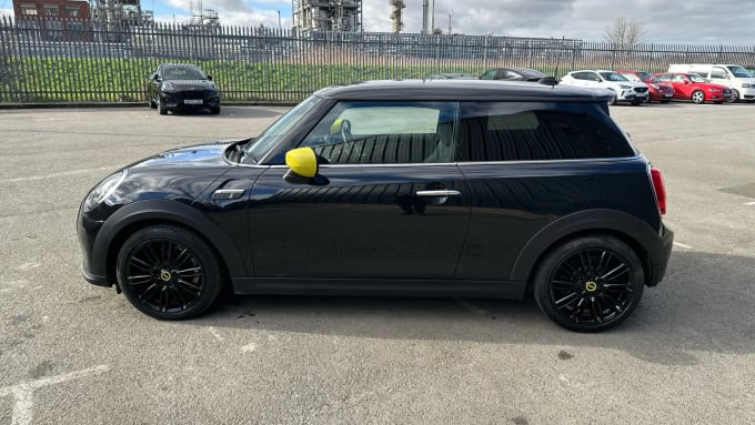 2022 Mini Hatch