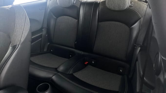 2021 Mini Hatch