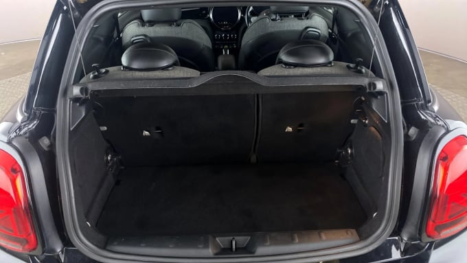 2021 Mini Hatch