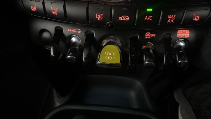 2021 Mini Hatch