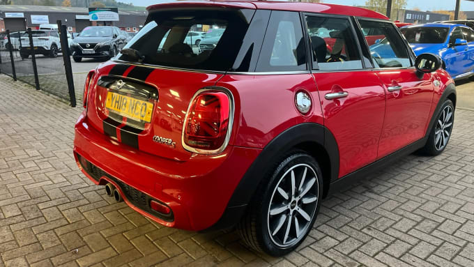 2018 Mini Hatch