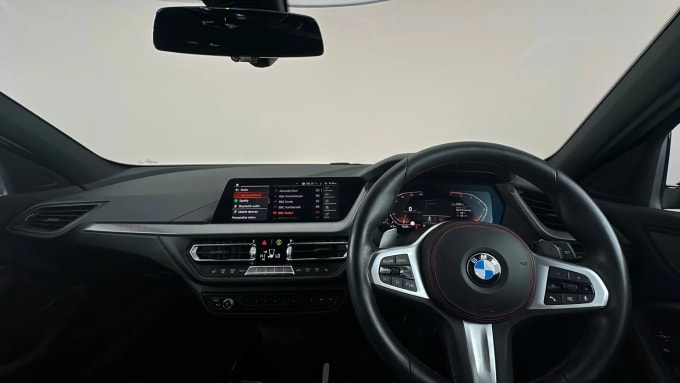 2022 BMW 1 Series
