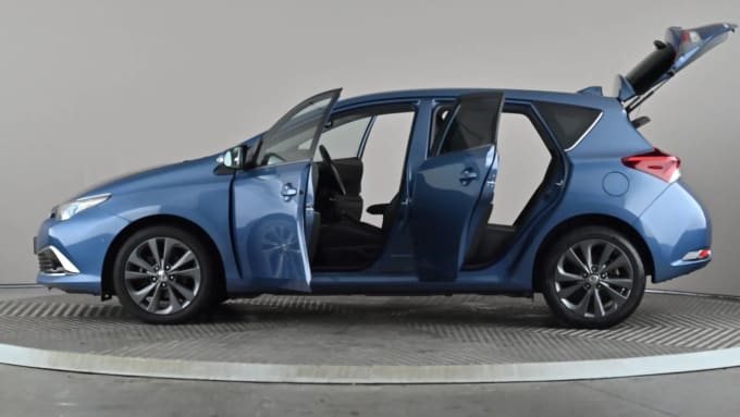 2017 Toyota Auris