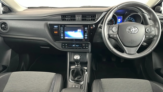 2017 Toyota Auris