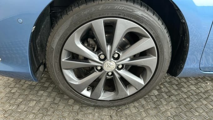2017 Toyota Auris