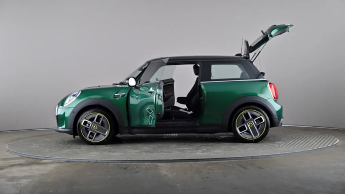 2022 Mini Hatch