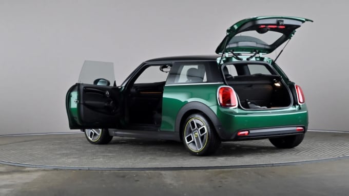 2022 Mini Hatch