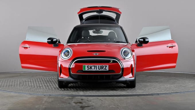 2021 Mini Hatch