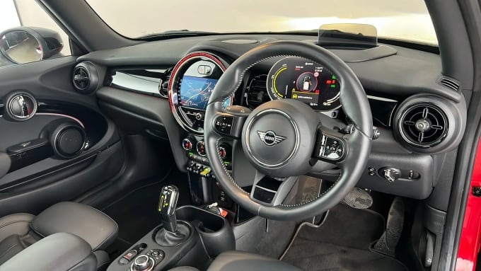 2021 Mini Hatch