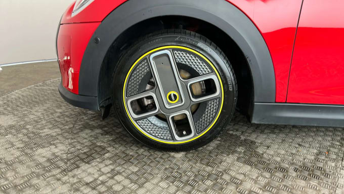 2021 Mini Hatch