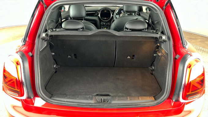 2021 Mini Hatch