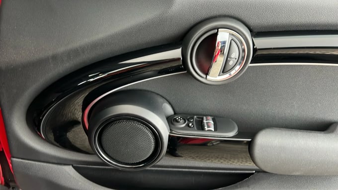 2021 Mini Hatch