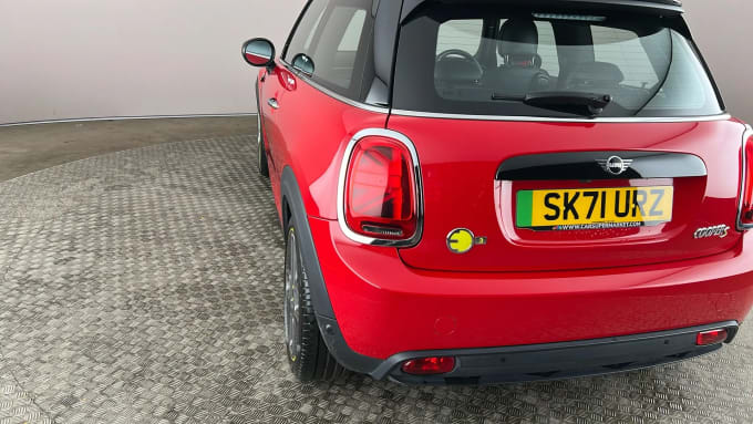2021 Mini Hatch