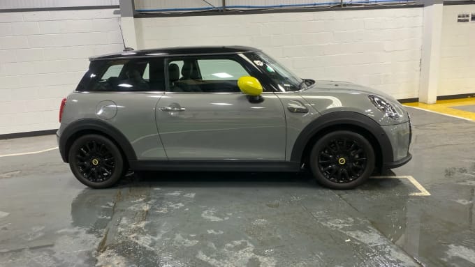 2021 Mini Hatch