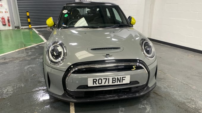 2021 Mini Hatch