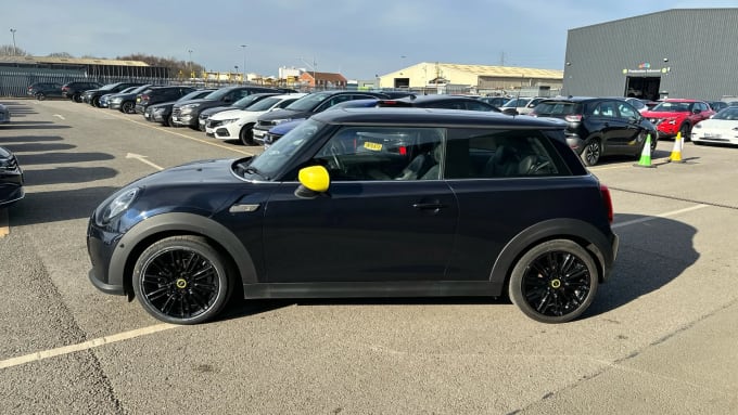 2021 Mini Hatch