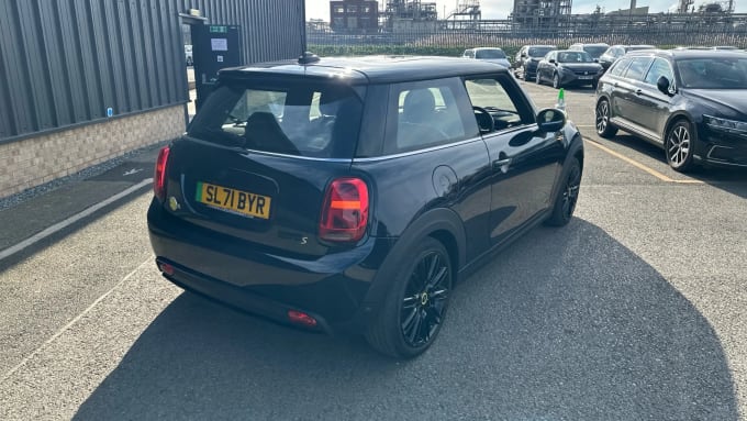 2021 Mini Hatch