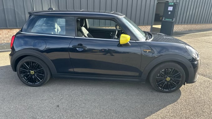 2021 Mini Hatch