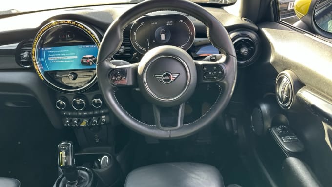 2021 Mini Hatch