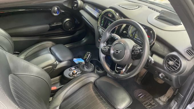 2020 Mini Hatch