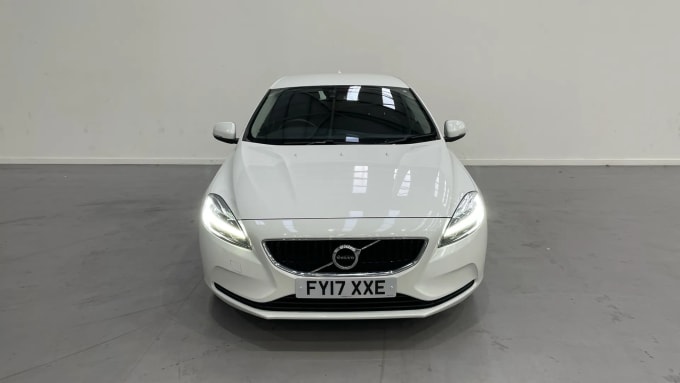 2017 Volvo V40