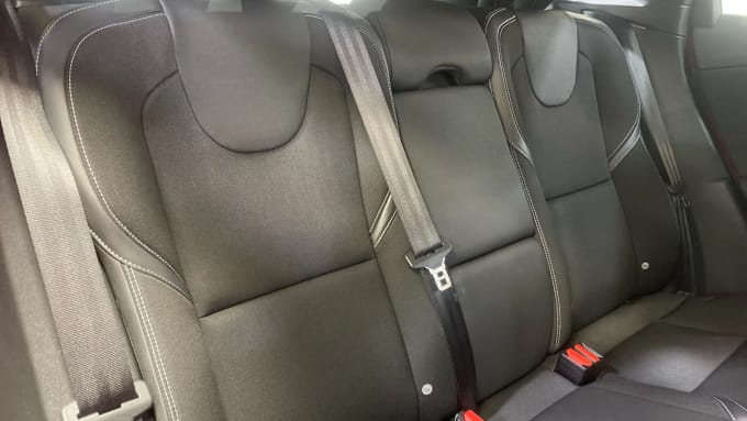 2018 Volvo V40