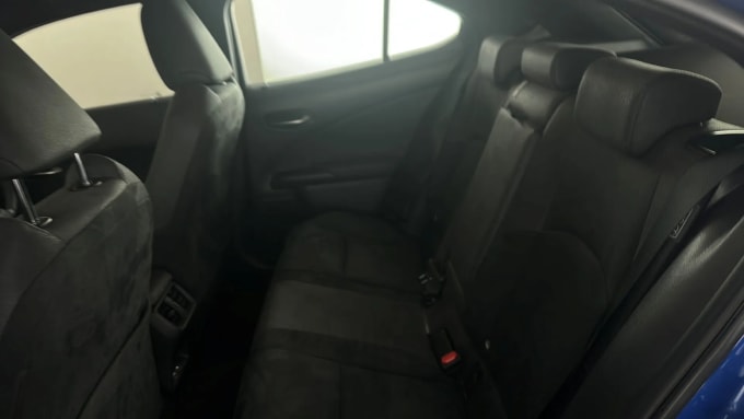 2021 Lexus Ux
