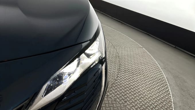 2021 Peugeot 5008