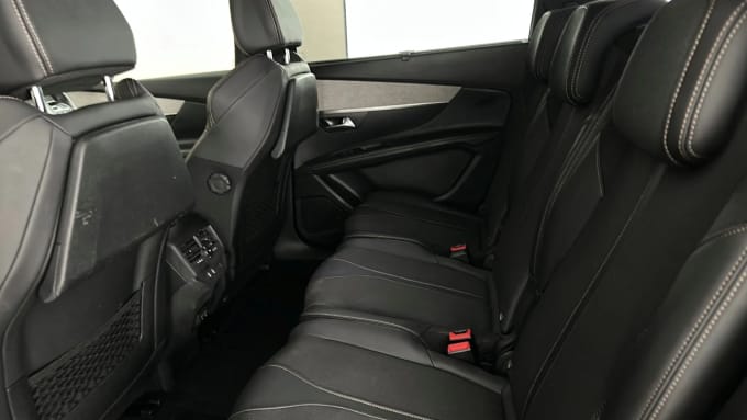 2022 Peugeot 5008