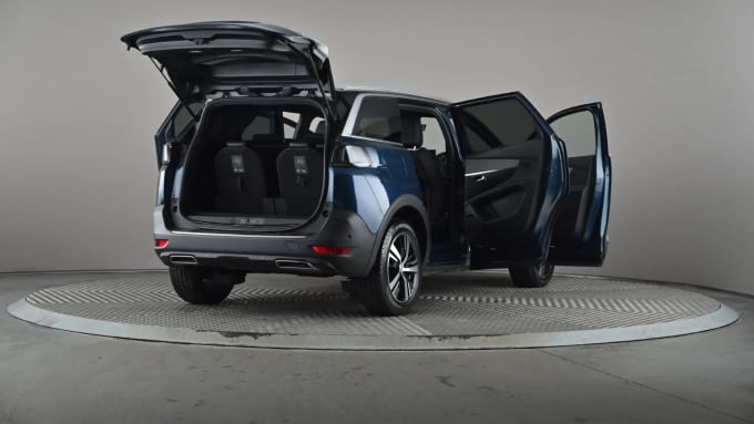 2022 Peugeot 5008
