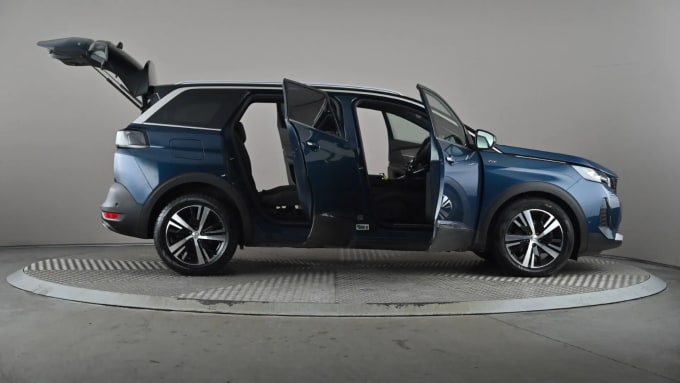 2022 Peugeot 5008