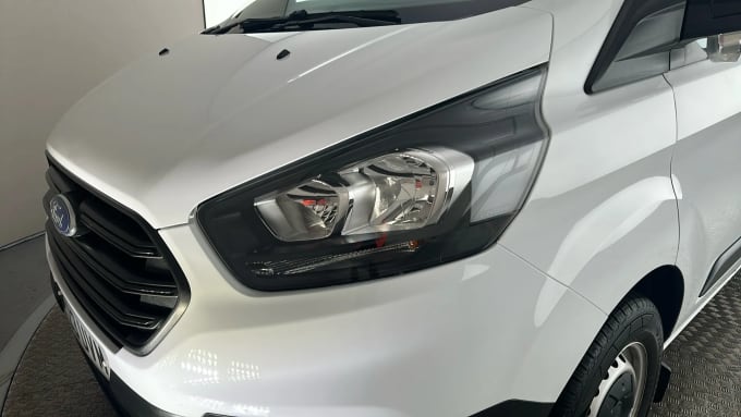2023 Ford Transit Custom