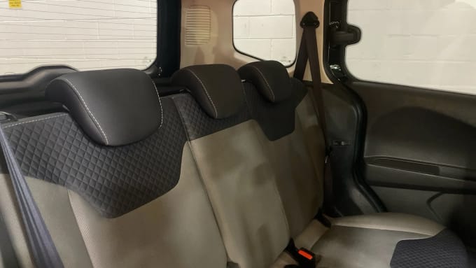 2020 Ford Tourneo Courier