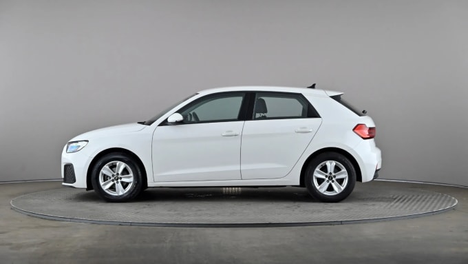 2022 Audi A1