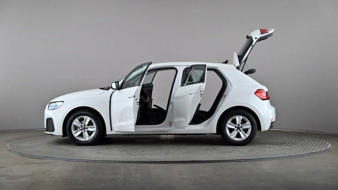 2022 Audi A1