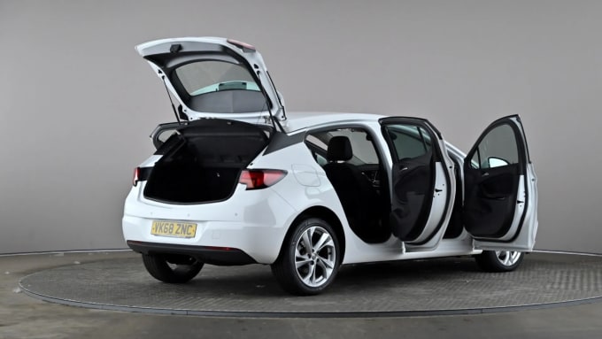 2018 Vauxhall Astra