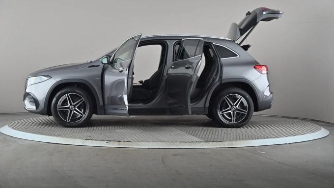 2022 Mercedes-benz Eqa