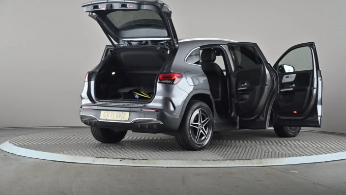 2022 Mercedes-benz Eqa