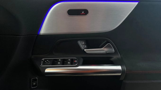 2021 Mercedes-benz Eqa
