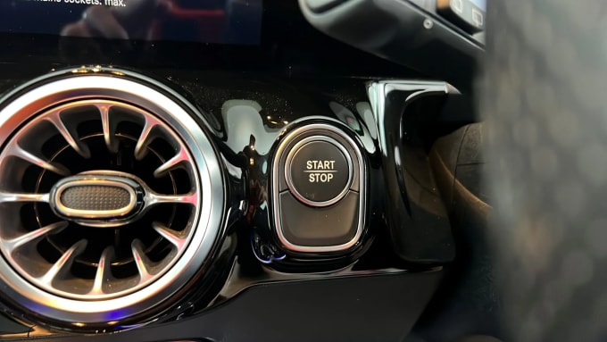 2022 Mercedes-benz Eqa