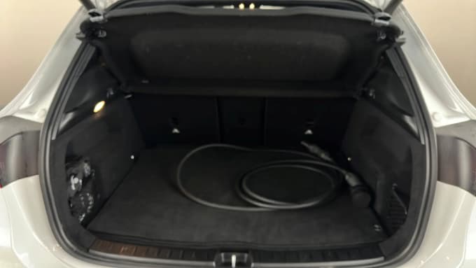 2022 Mercedes-benz Eqa