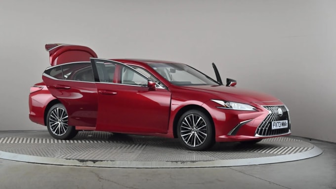 2023 Lexus Es