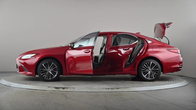 2023 Lexus Es