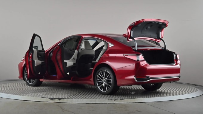 2023 Lexus Es