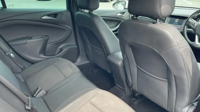 2019 Vauxhall Astra