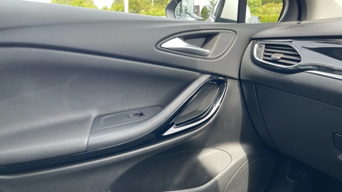 2019 Vauxhall Astra