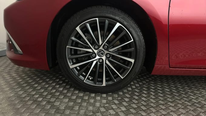 2023 Lexus Es