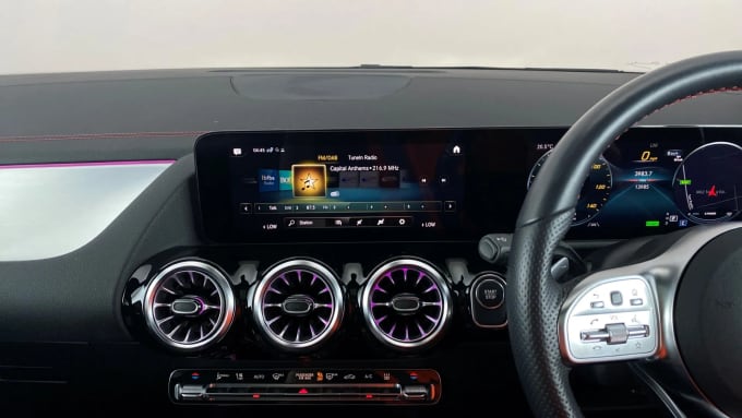 2022 Mercedes-benz Eqa
