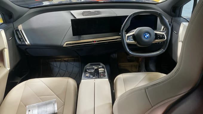 2022 BMW Ix